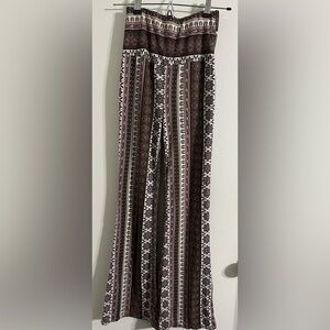 Shosho Flare leggings. Size small